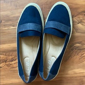 Size 9 blue loafers